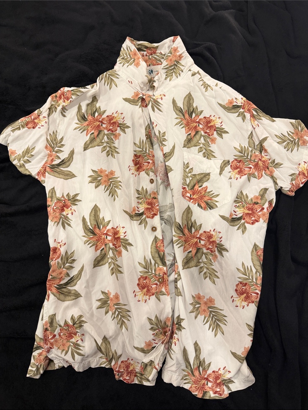 Aeropostale White Short-Sleeve Button-Down Shirt with Coral Floral Print
